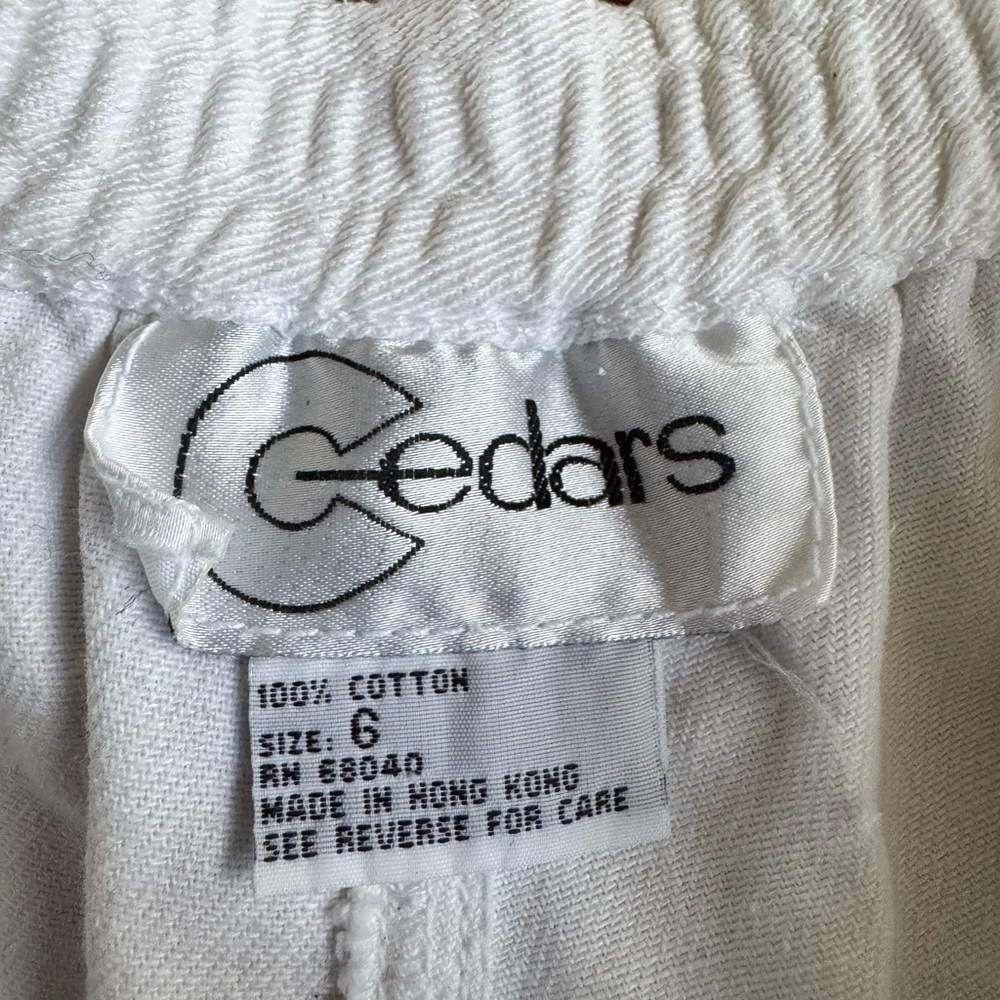 Vintage Cedars  High Waited White Shorts‎ - Picture 11 of 14
